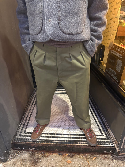 Fujito Two Tuck Trouser