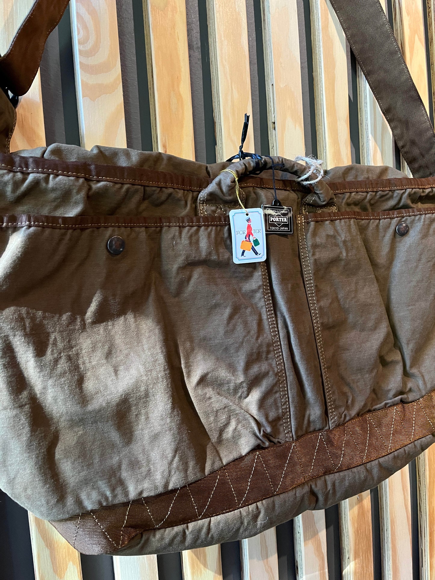 Crag Messenger Bag (L)
