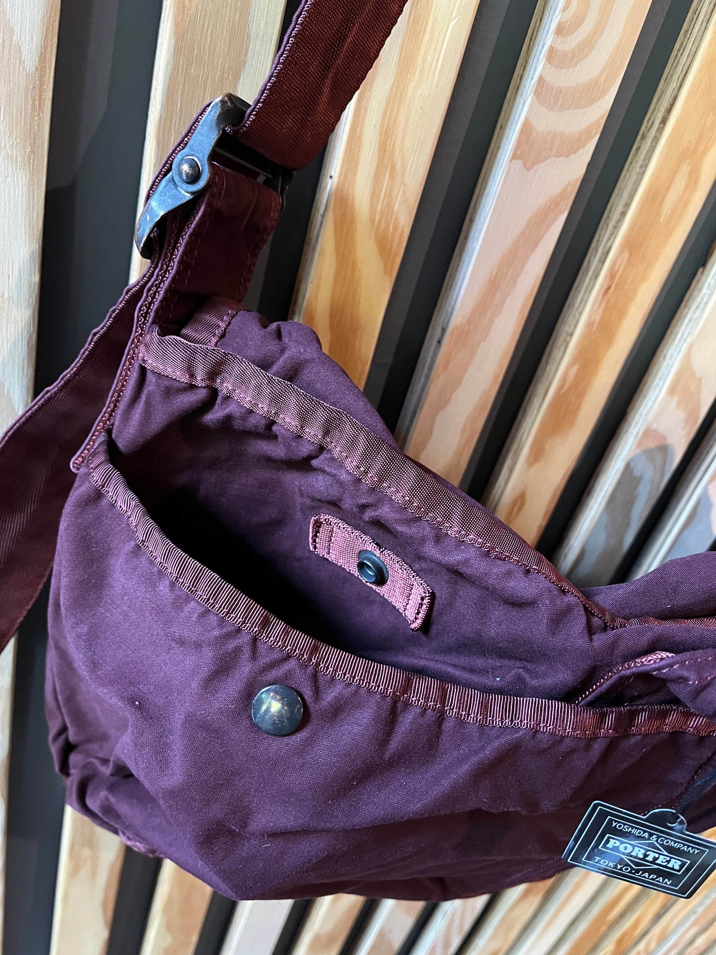 Crag Messenger Bag (L)