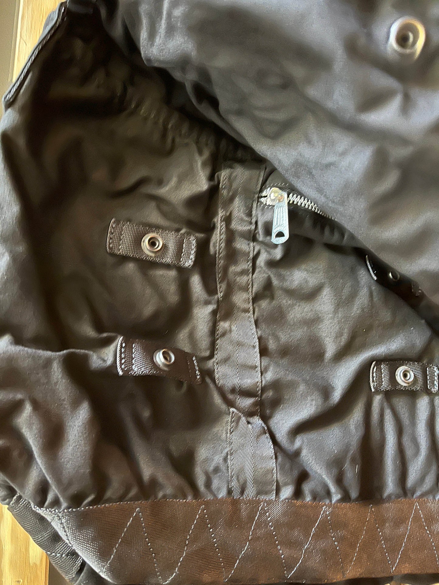 Crag Messenger Bag (L)