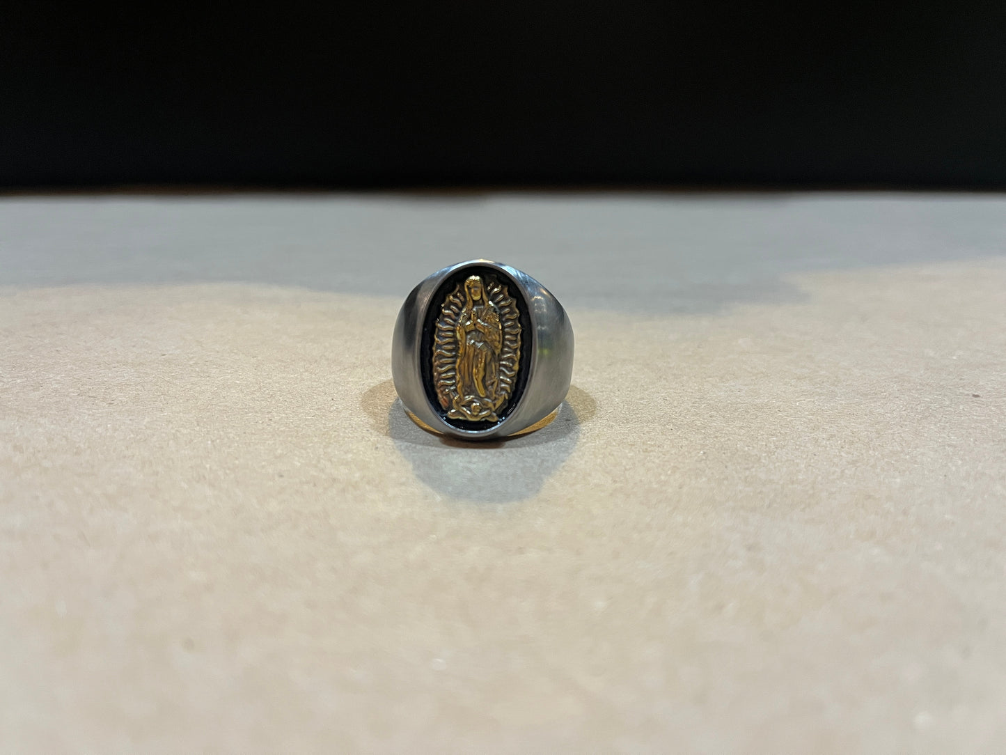 B121 Bague Chevalière laiton "Santa Maria de Guadalupe"