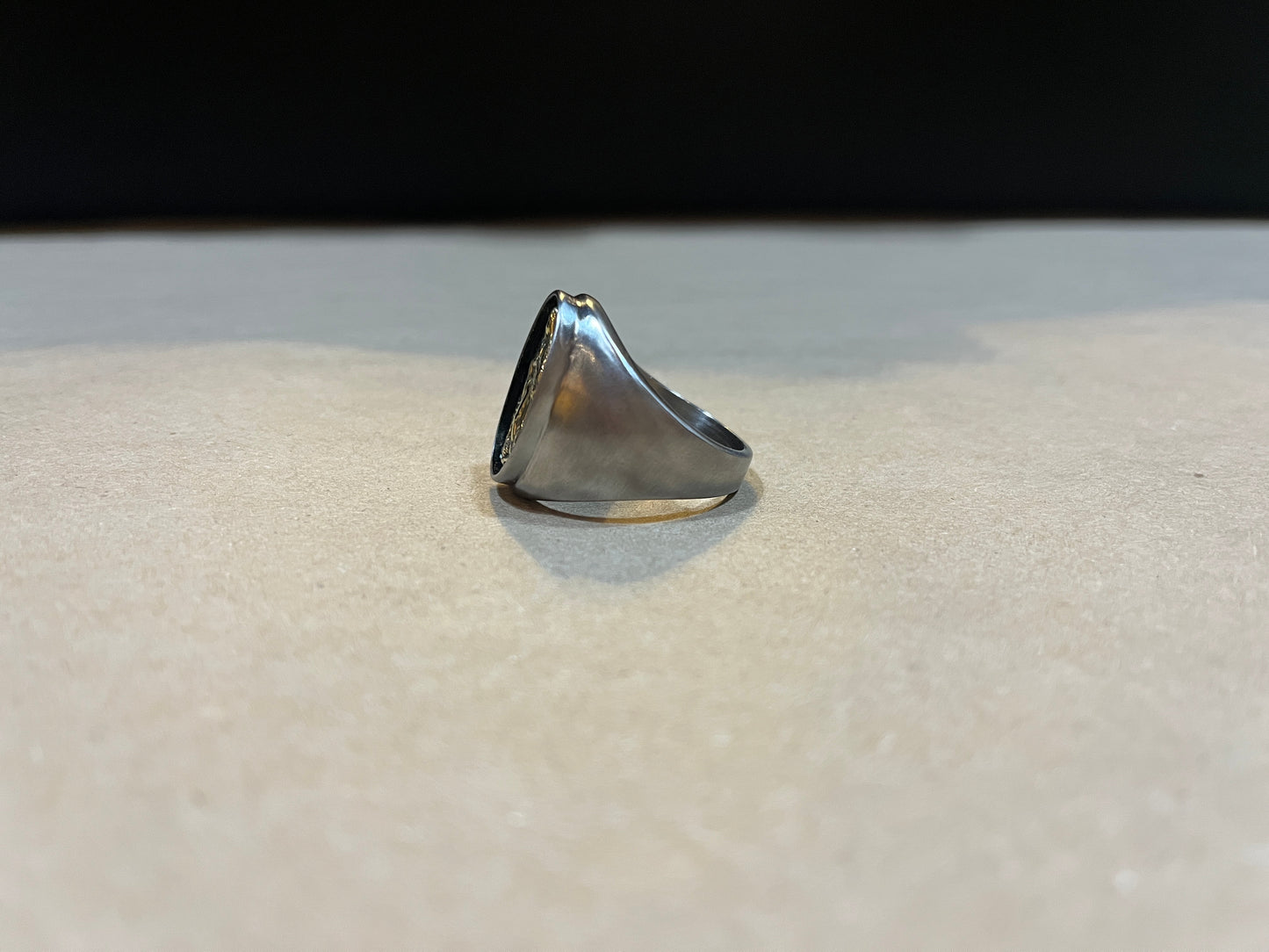 B121 Bague Chevalière laiton "Santa Maria de Guadalupe"