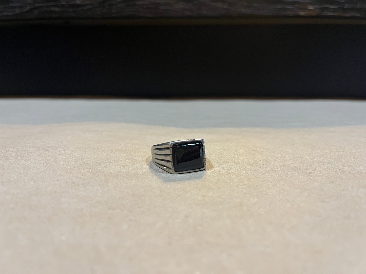 B99 Bague étain Onyx