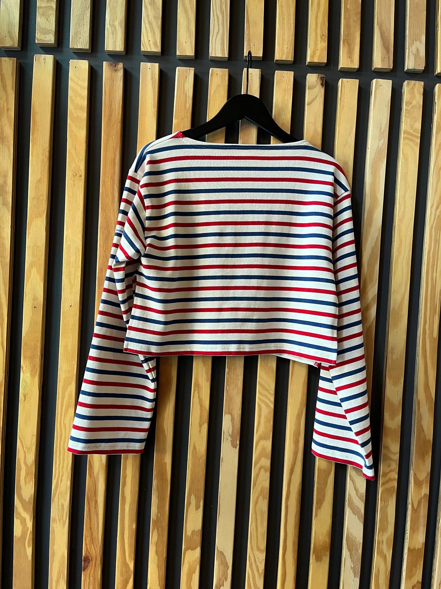 B250 Women's Long Sleeve Cropped Shirt