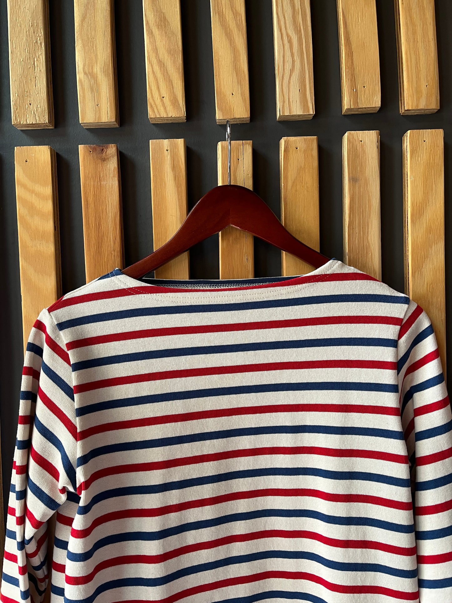 B211 Unisex Mariner Long Sleeve