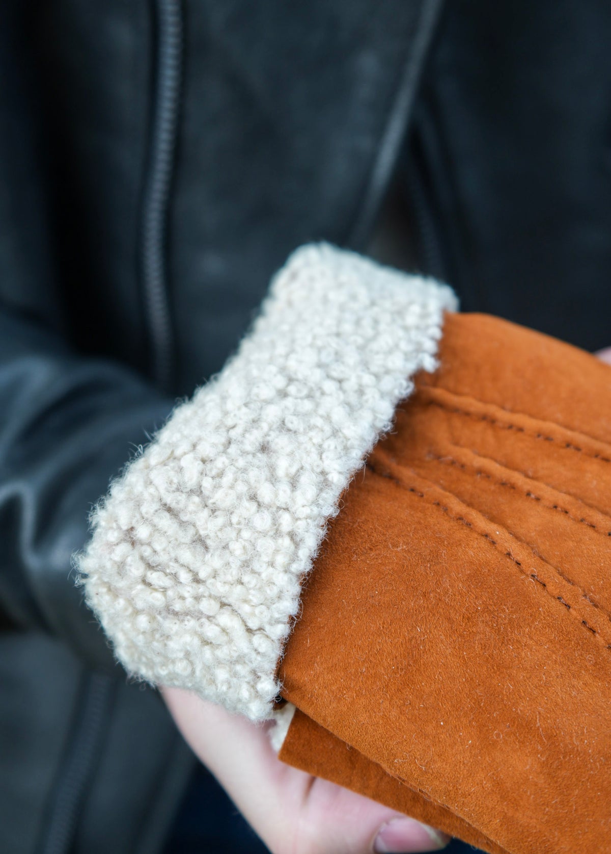 Hestra Lambskin Suede Handsewn Gloves