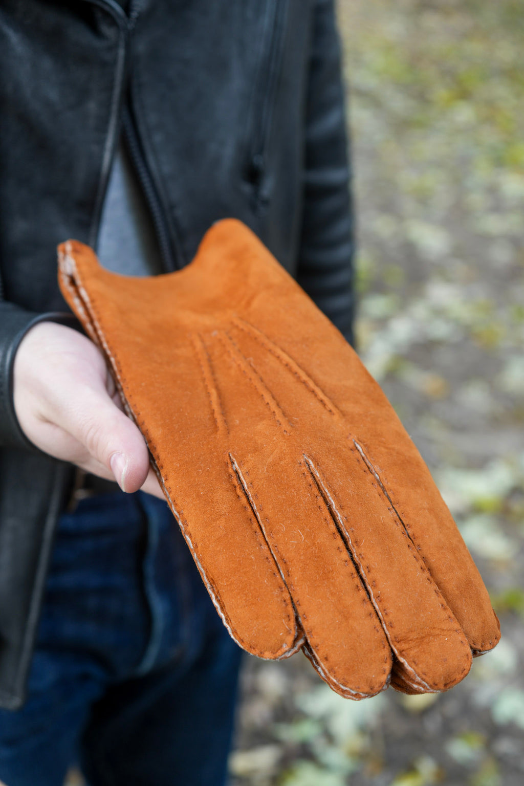 Hestra Lambskin Suede Handsewn Gloves
