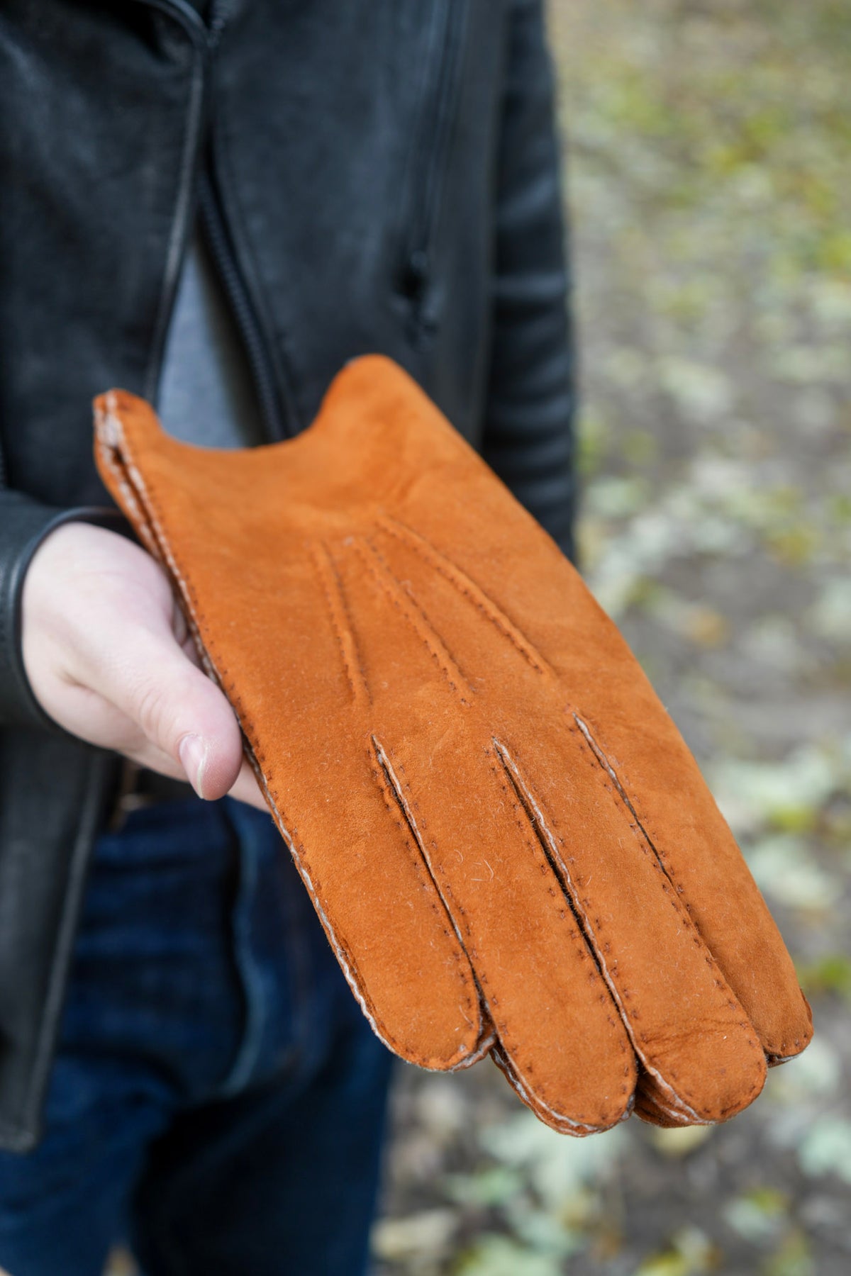 Hestra Lambskin Suede Handsewn Gloves