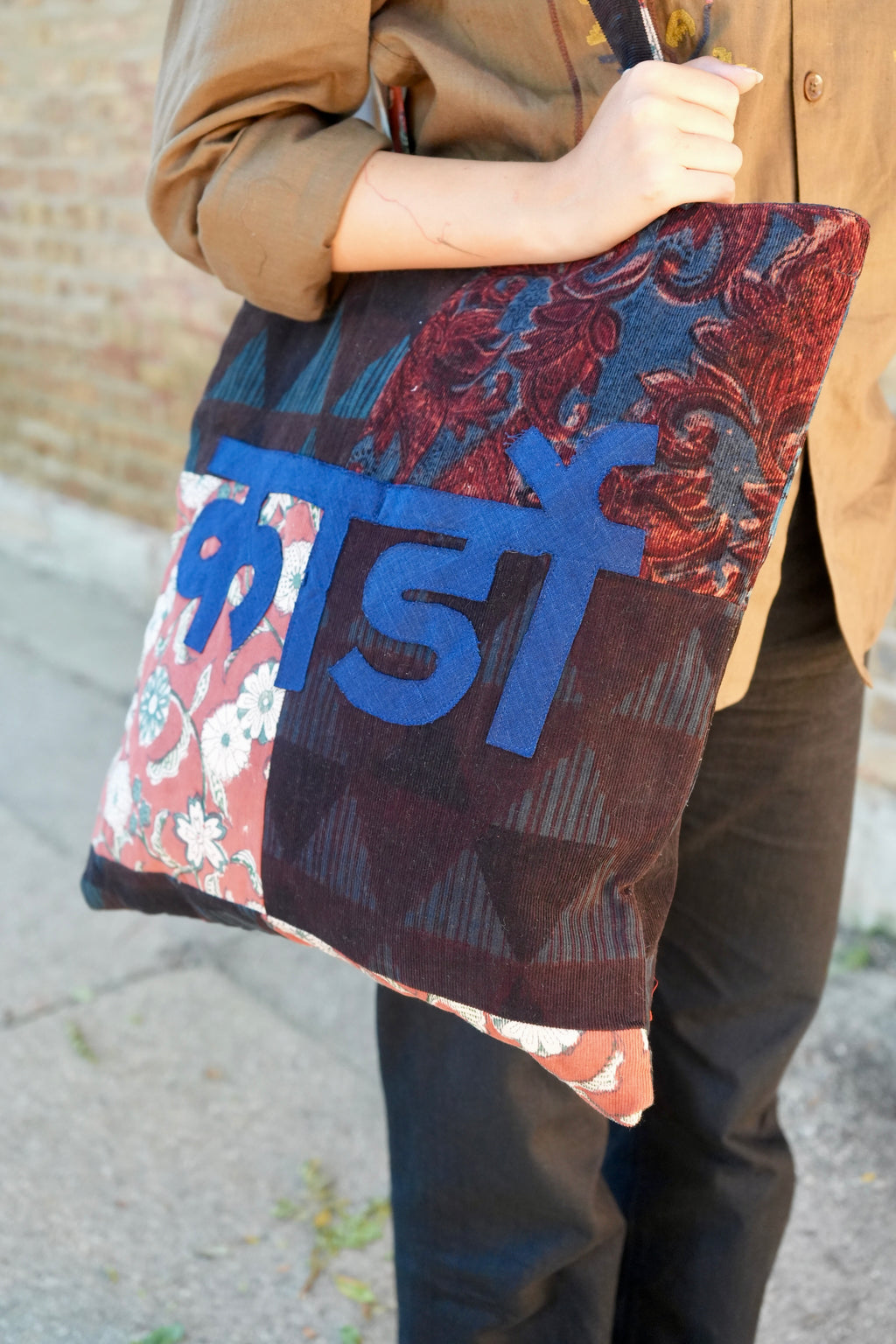 Kardo Design Tote Bag