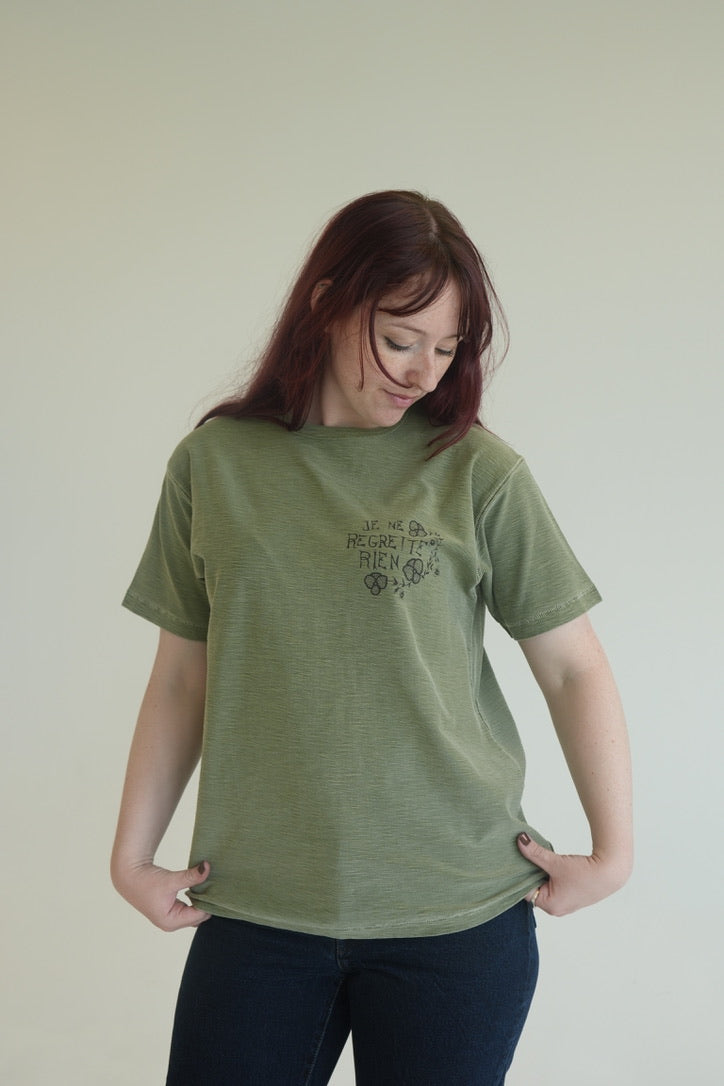 Fleurs De Bagne "Je Ne Regrette Rien" T-Shirt