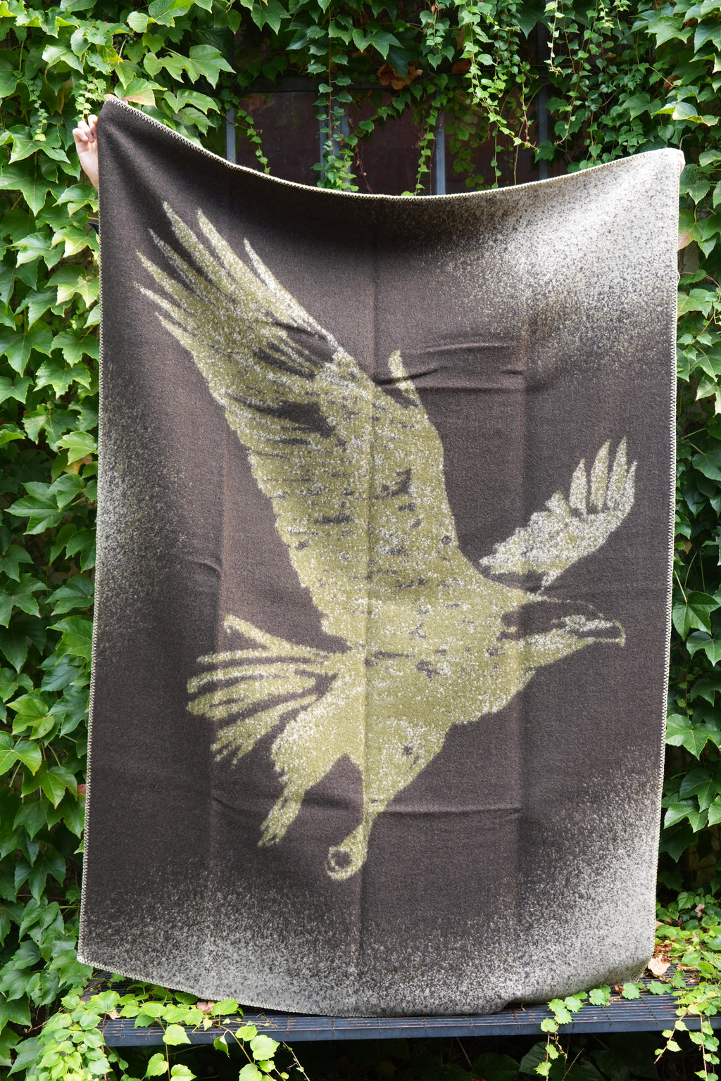 Indigofera White Head Wool Blanket