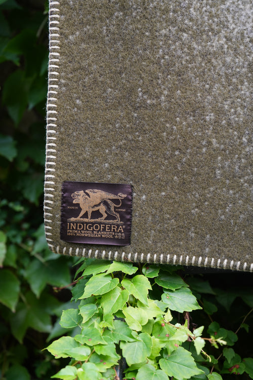 Indigofera White Head Wool Blanket