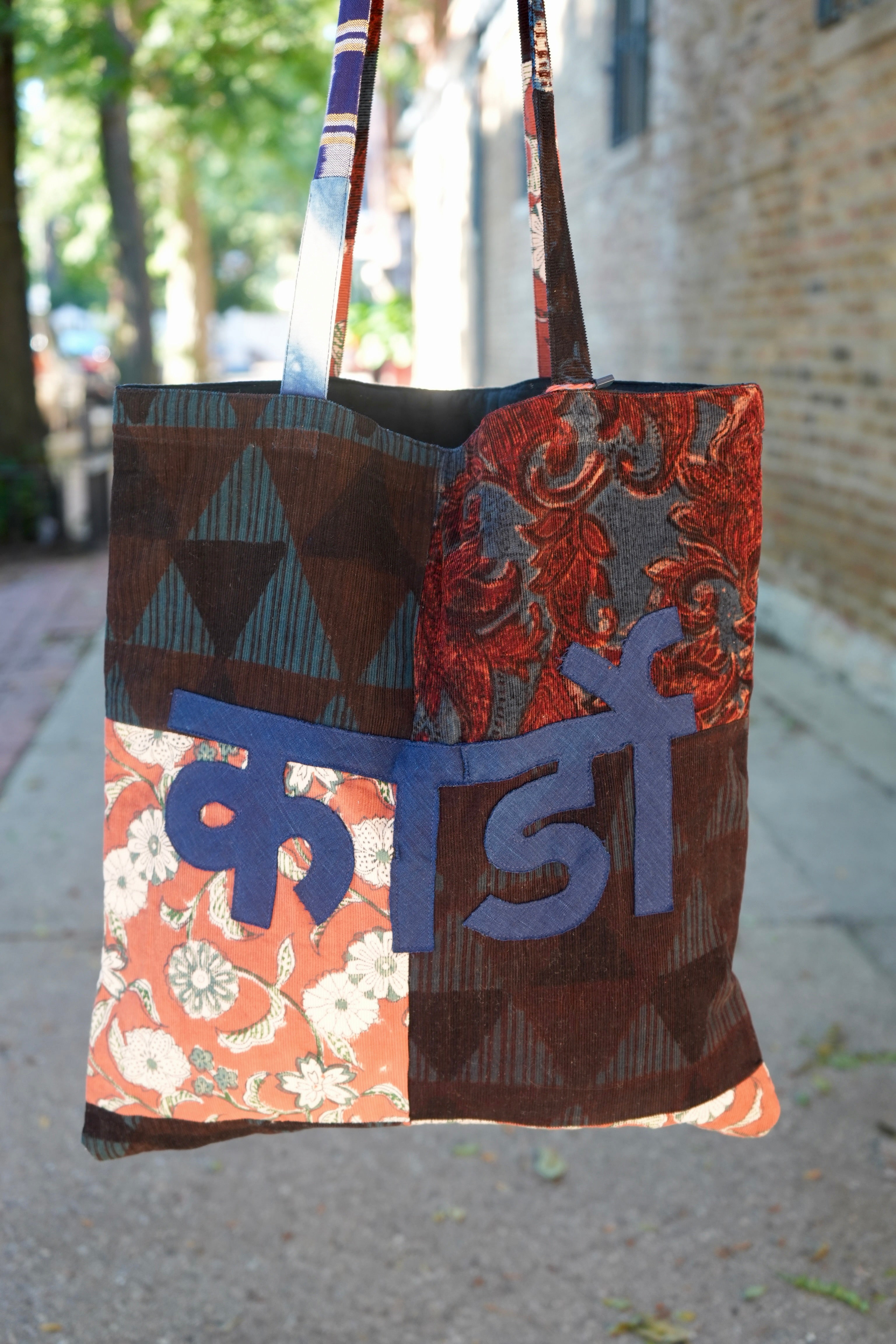 Kardo Design Tote Bag