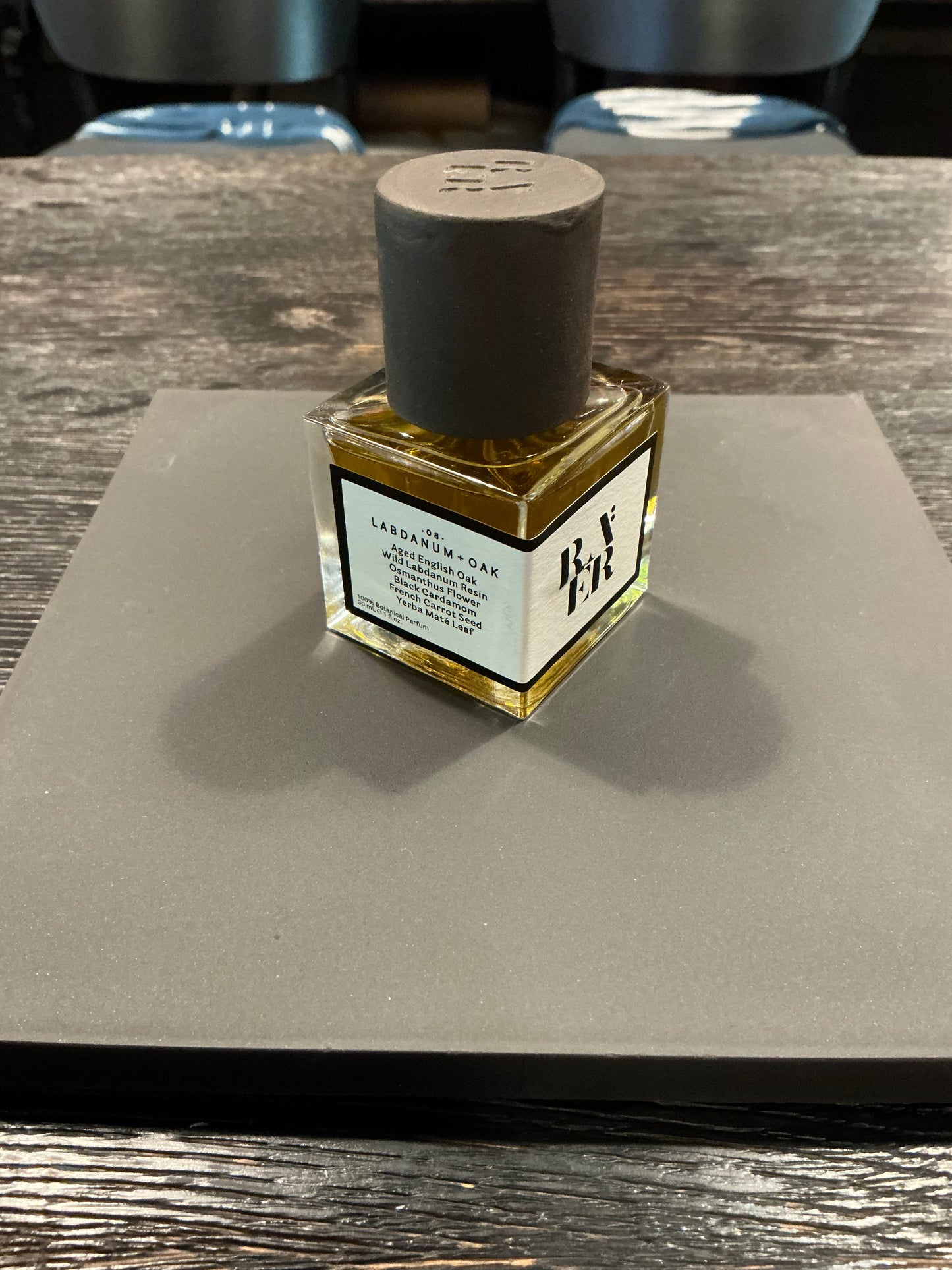 Raer 08: Labdanum + Oak