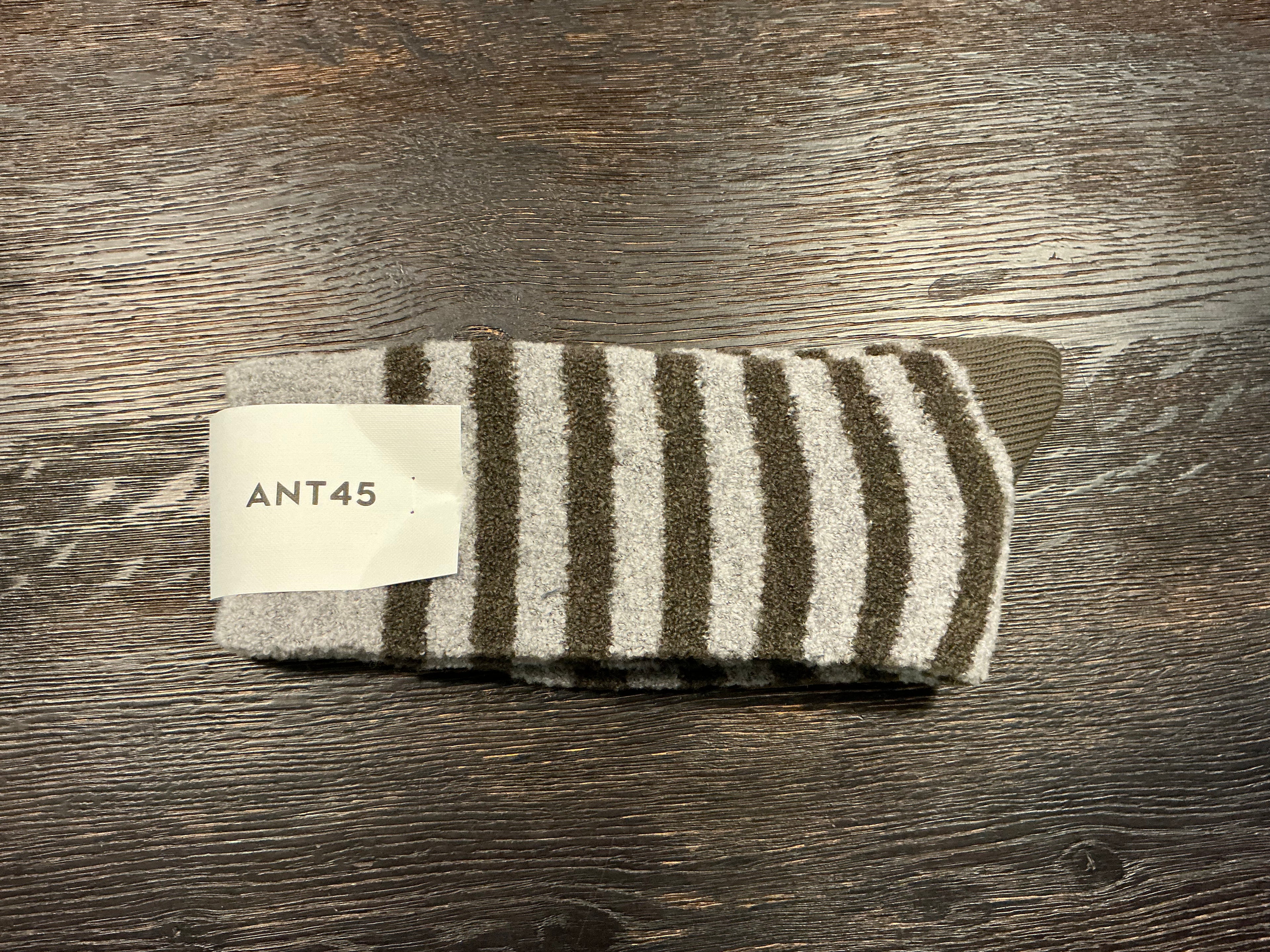 ANT45 Kuah Short Socks