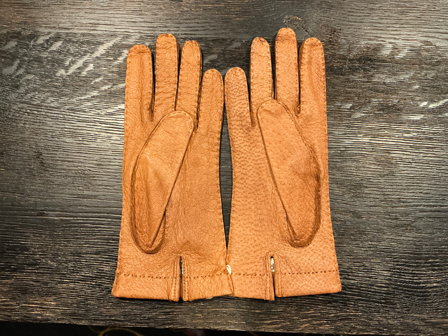 Hestra Peccary Handsewn Unlined Gloves