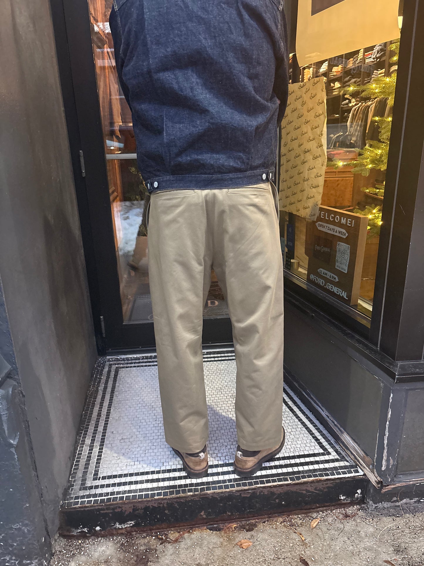 Fujito Two Tuck Trouser
