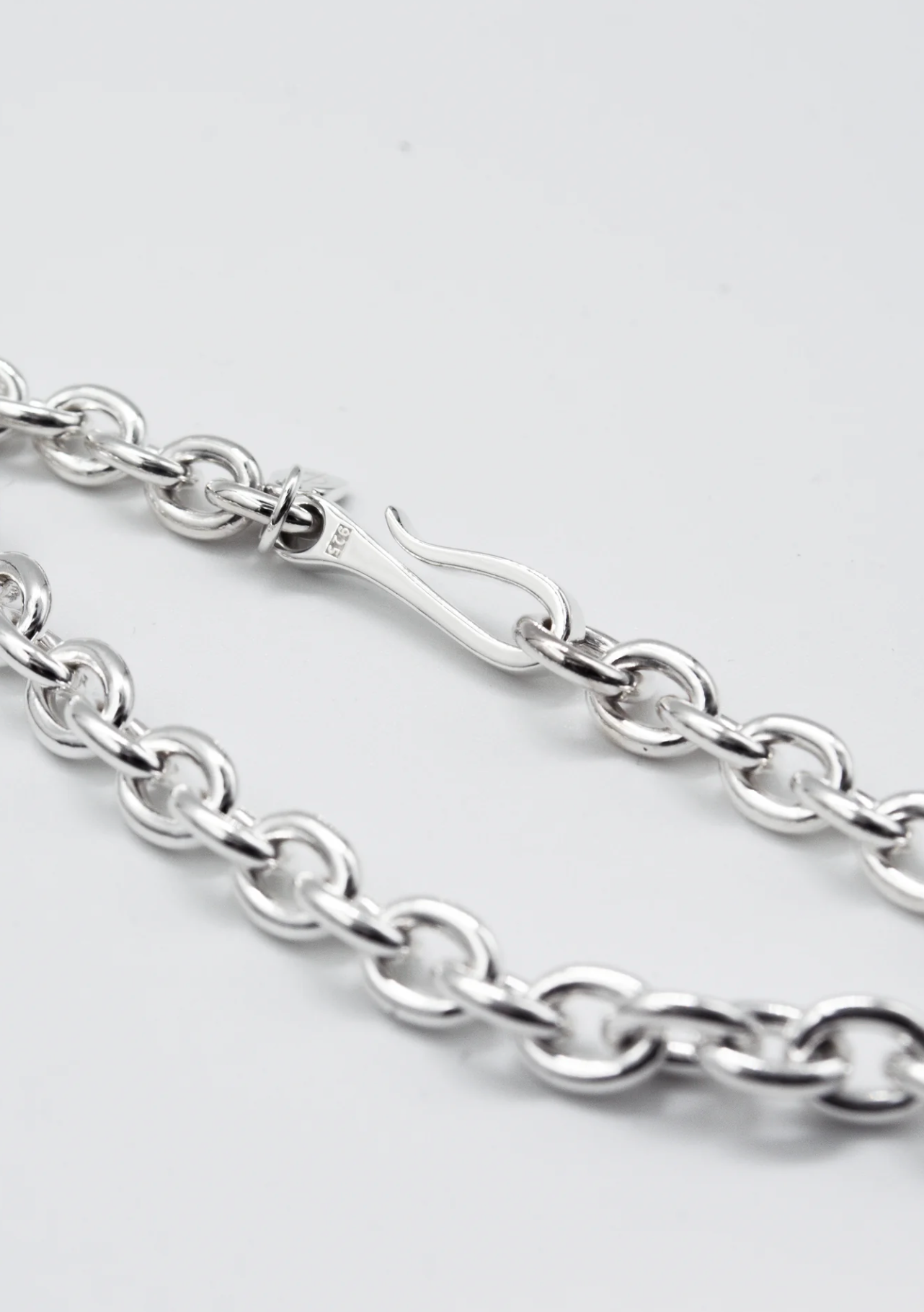 Mid Anchor Hook Bracelet