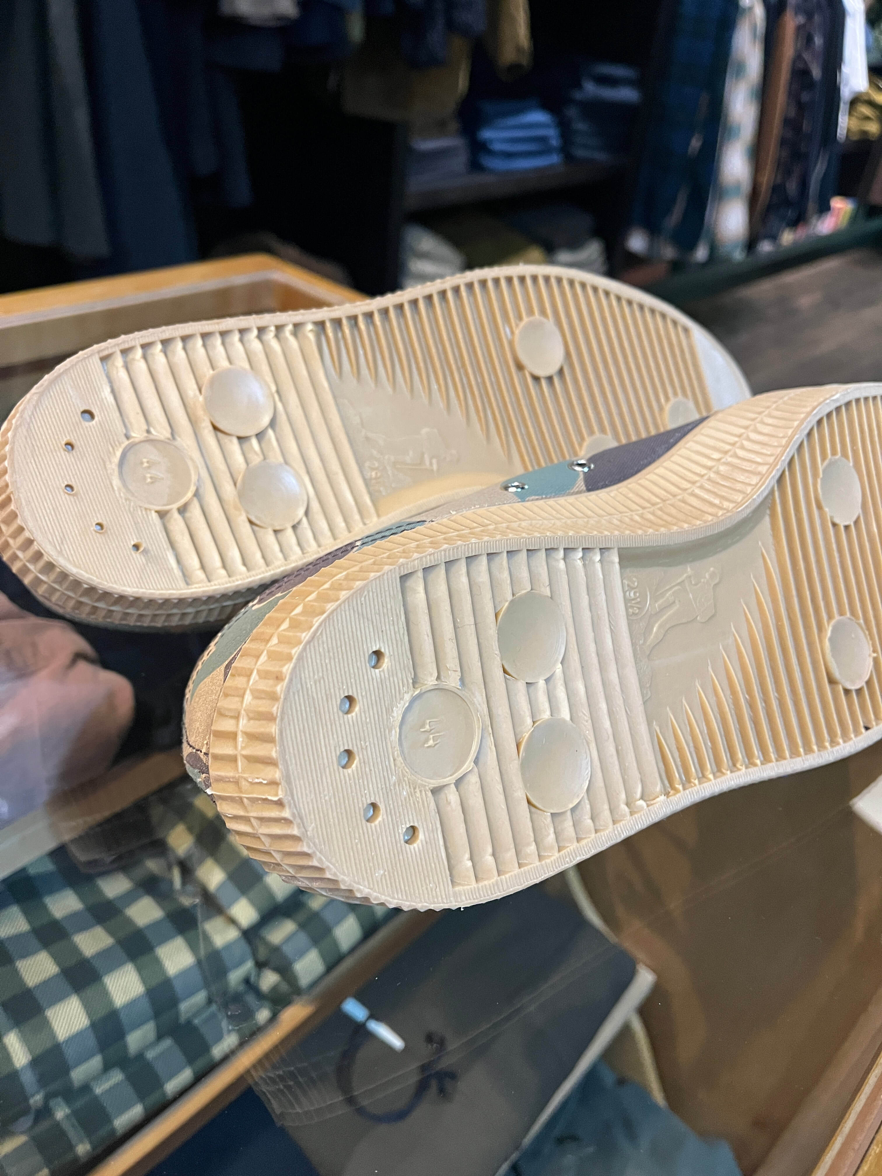 UW Novesta Sneaker