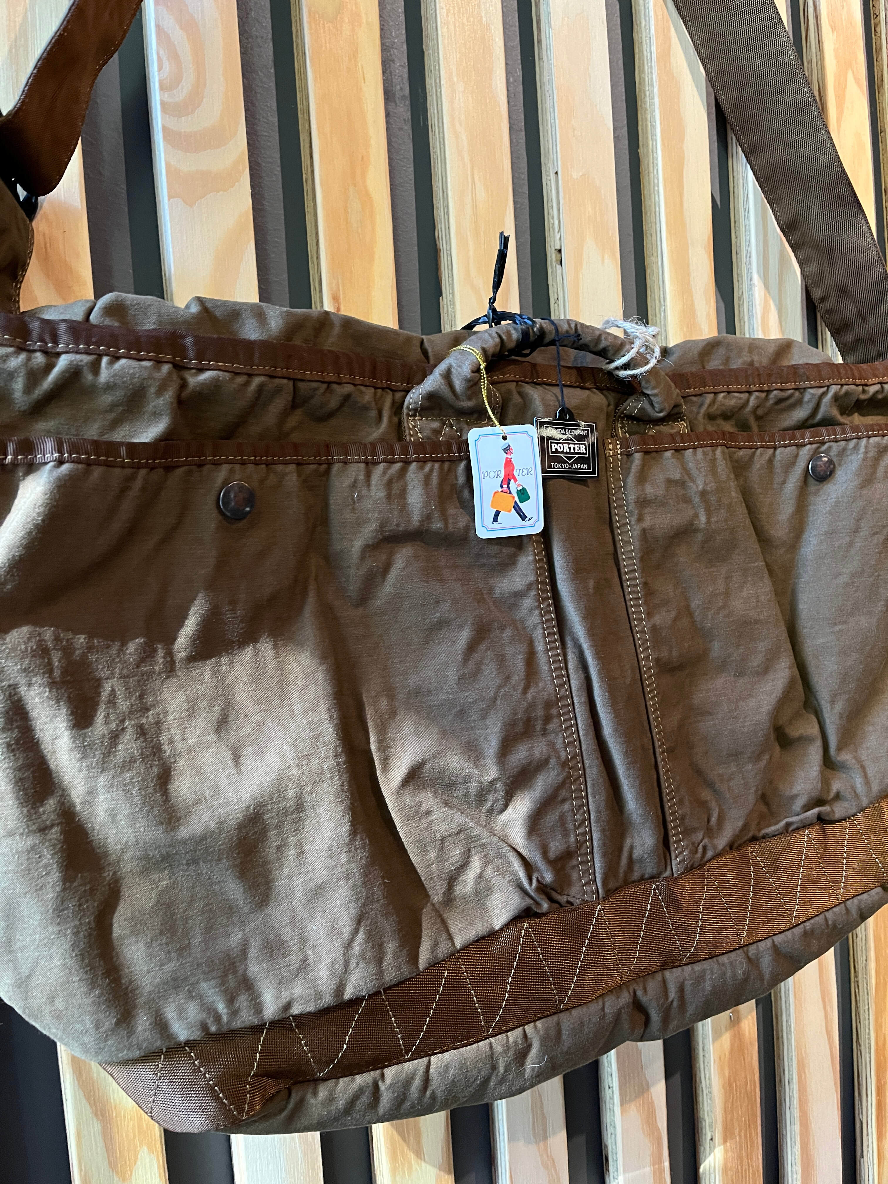 Crag Messenger Bag (L)