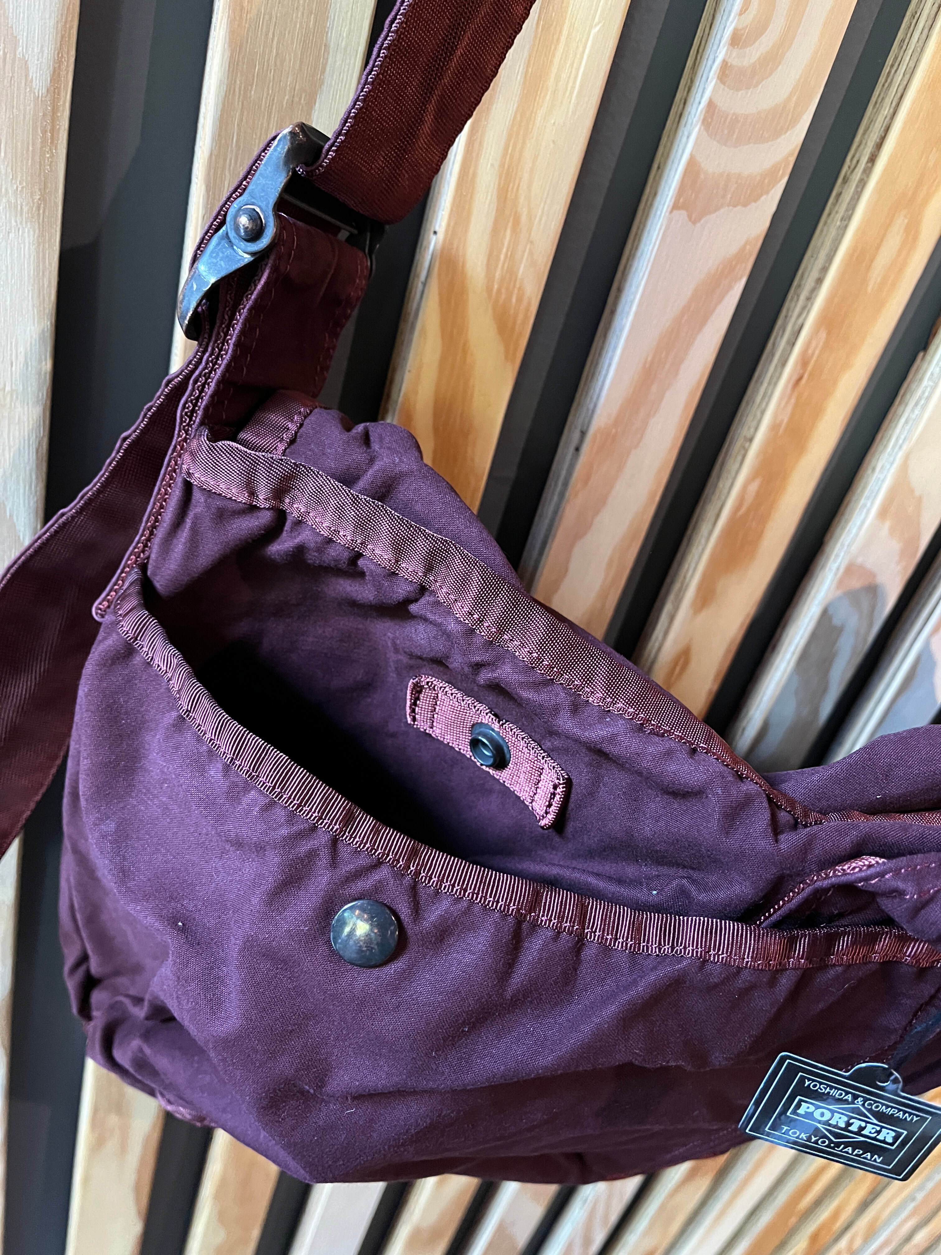 Crag Messenger Bag (L)