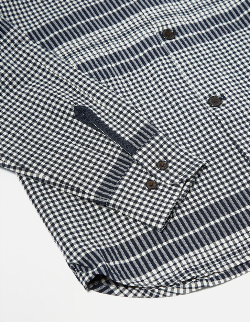 Travail Aussi Shirt