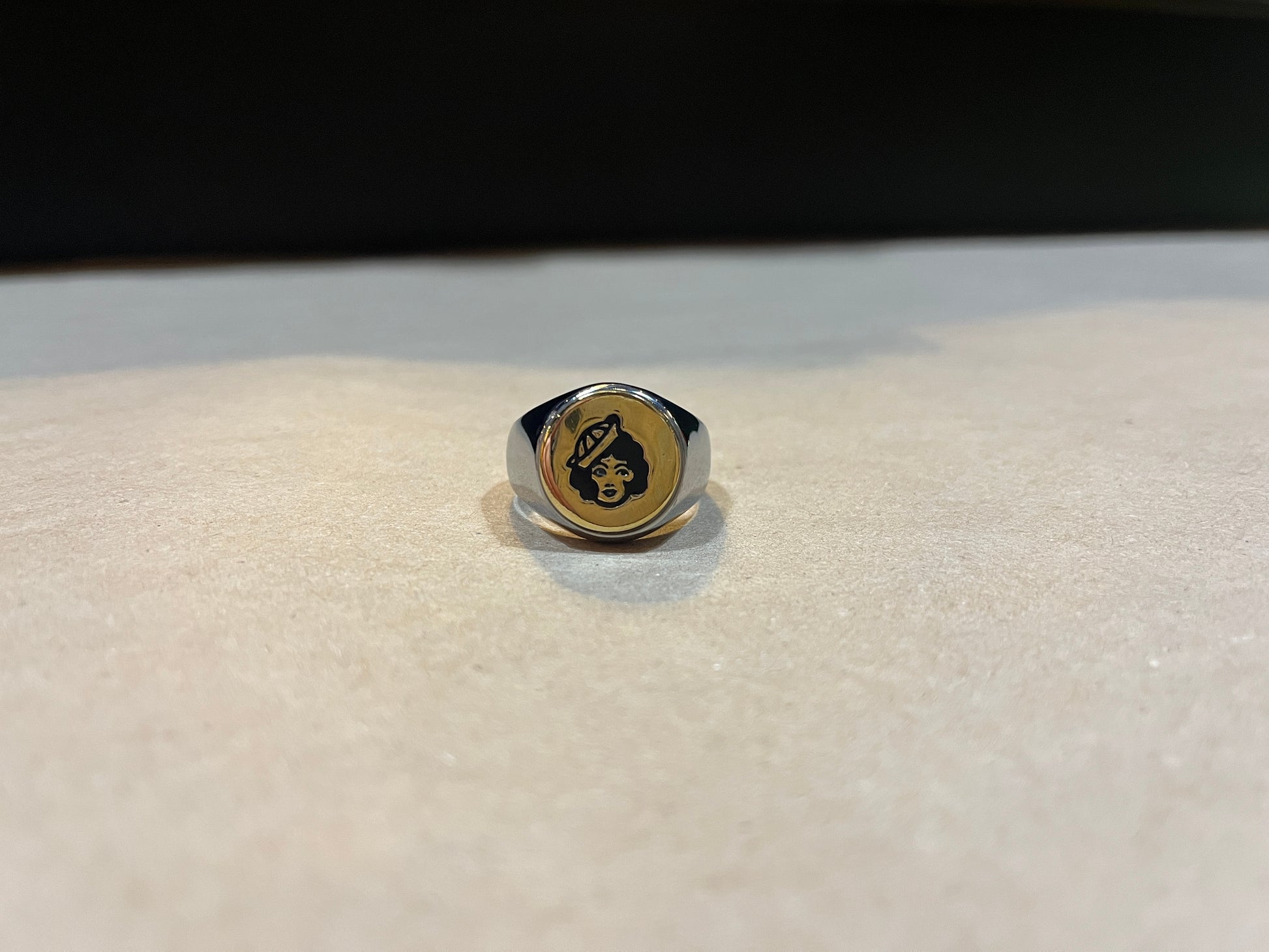 B58 Bague Tattoo Sailor "Pin-Up"