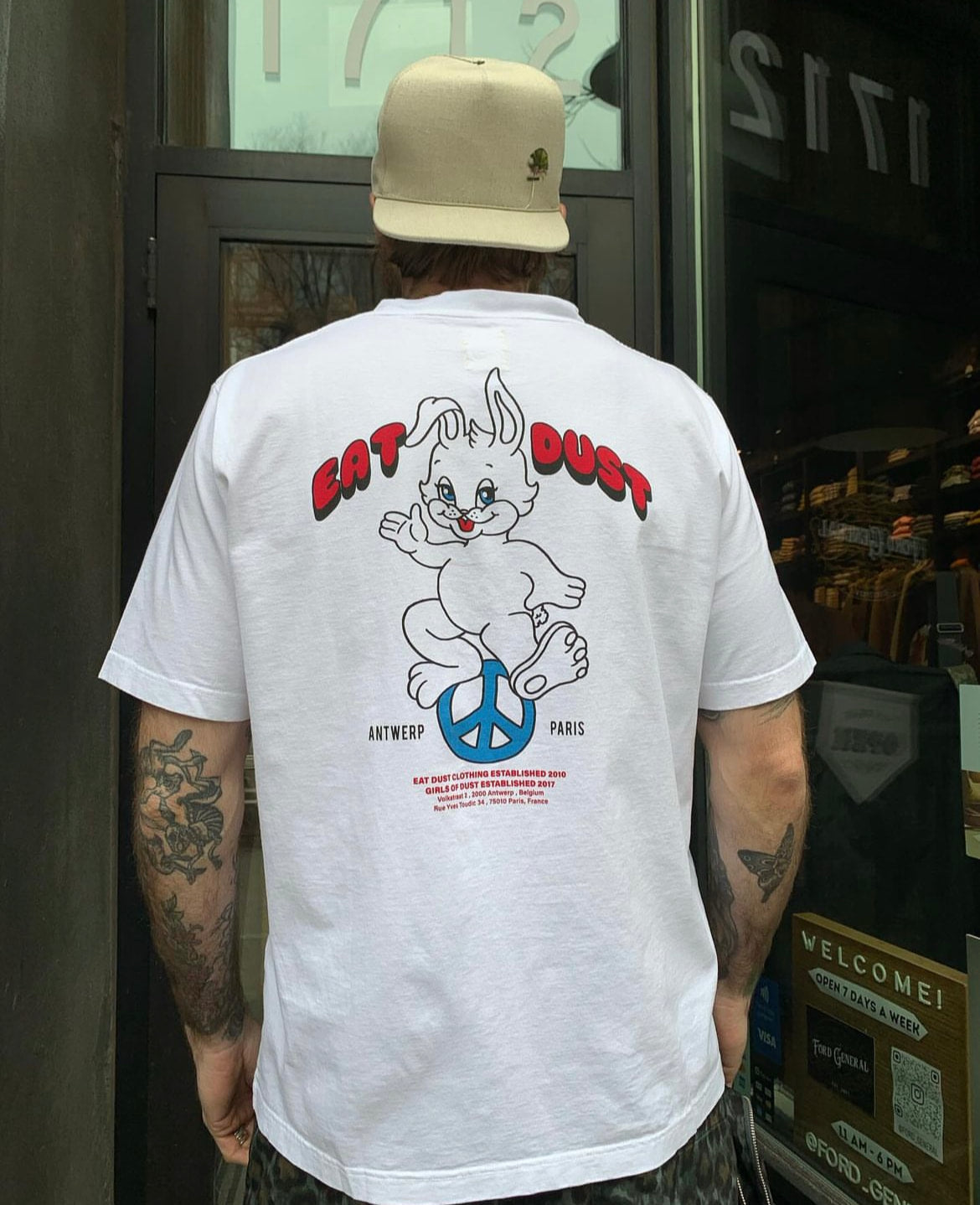 Russell-T Peace Bunny Basic T-Shirt