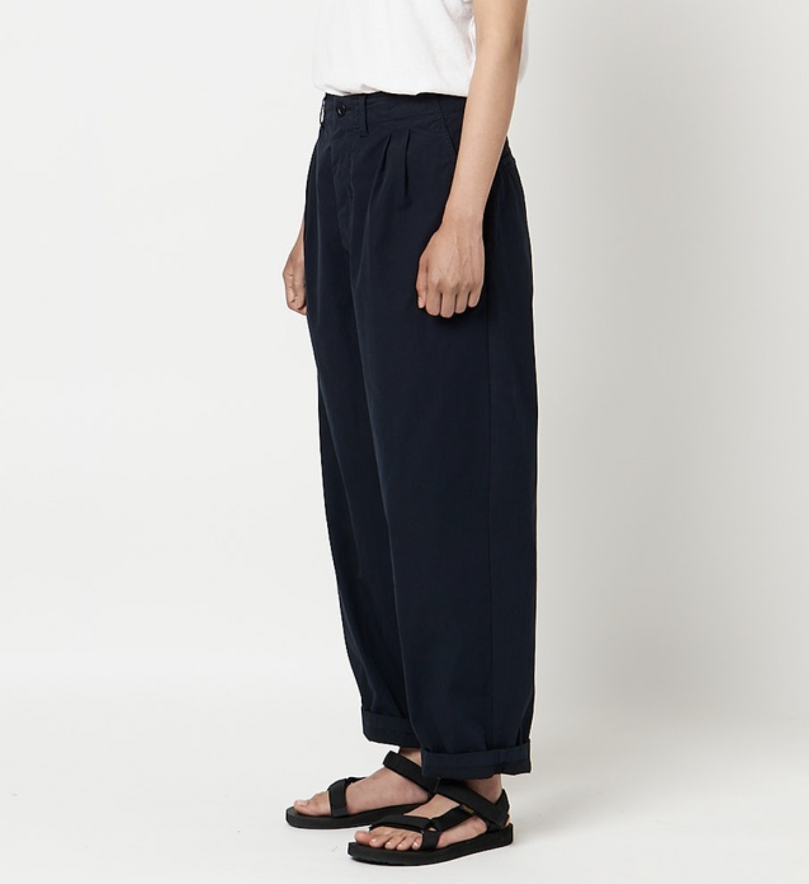 PANTS03 Good Basics Unisex Pleated Pant