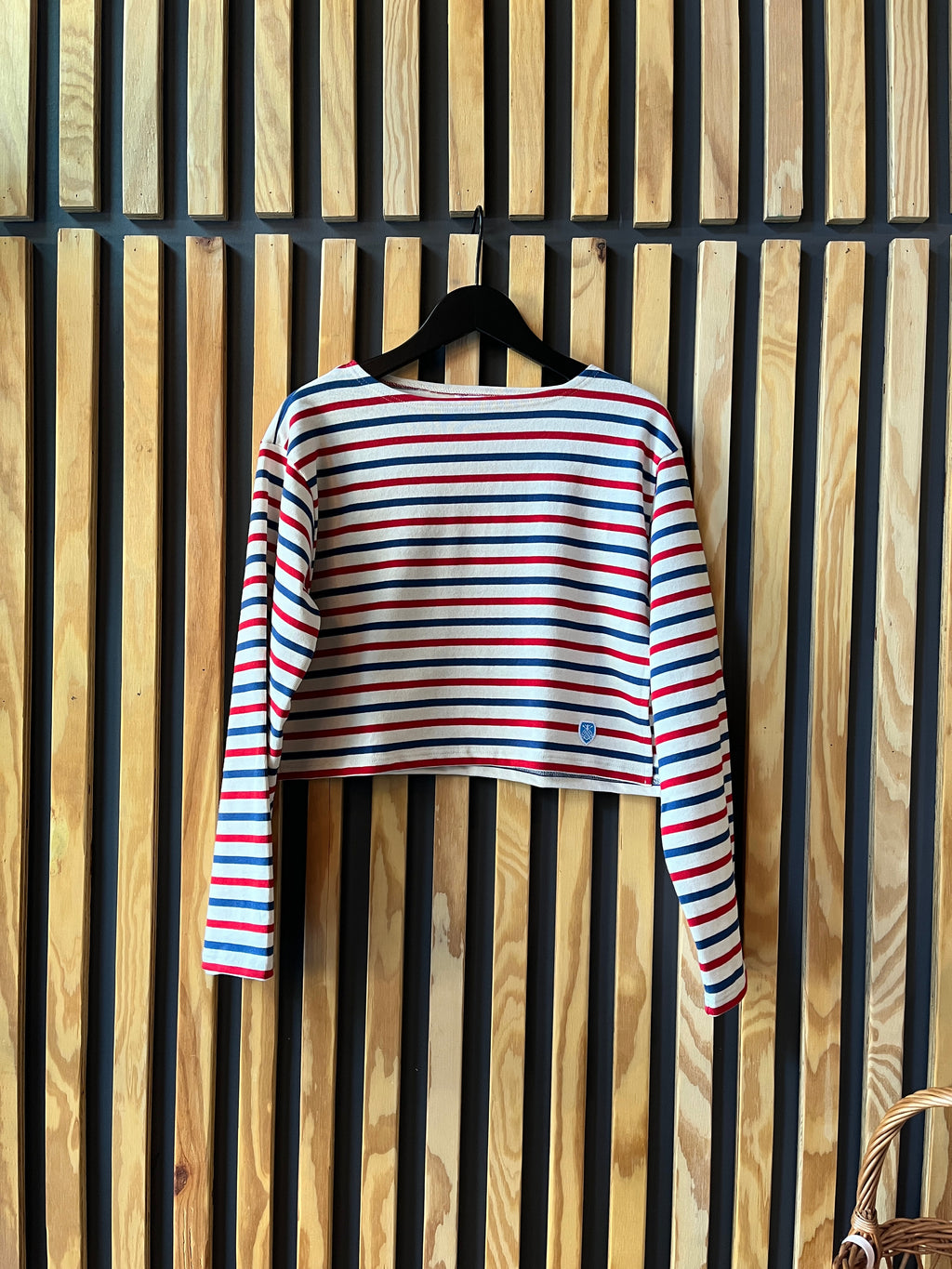 B250 Women's Long Sleeve Cropped Shirt